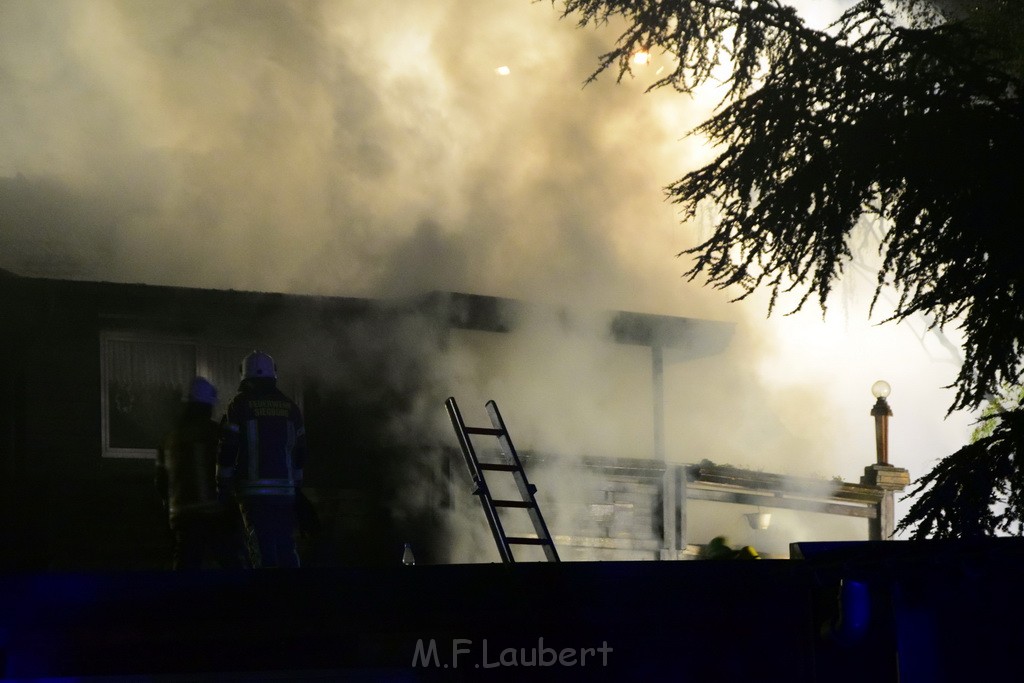 Grossfeuer Einfamilienhaus Siegburg Muehlengrabenstr P0084.JPG - Miklos Laubert